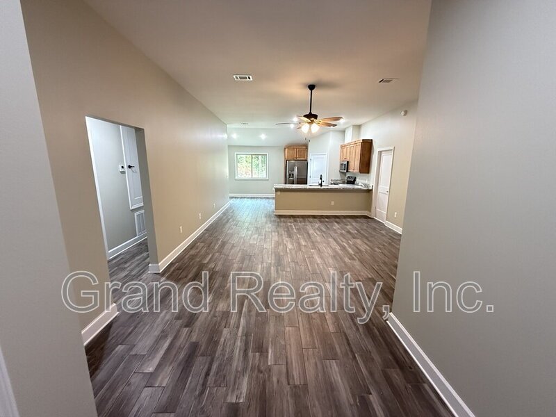 Modern 3 Bedroom Home in Pace FL – Never Been Lived In! property image