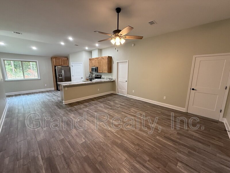 Modern 3 Bedroom Home in Pace FL – Never Been Lived In! property image