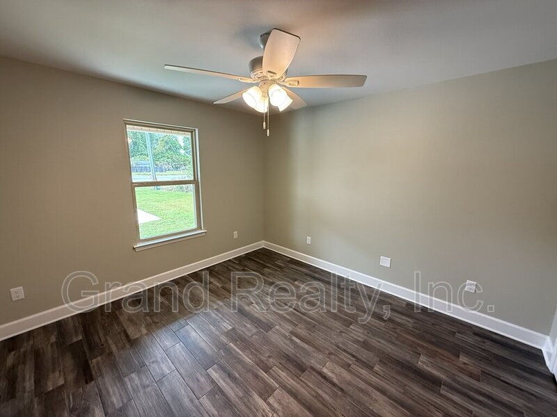 Modern 3 Bedroom Home in Pace FL – Never Been Lived In! property image