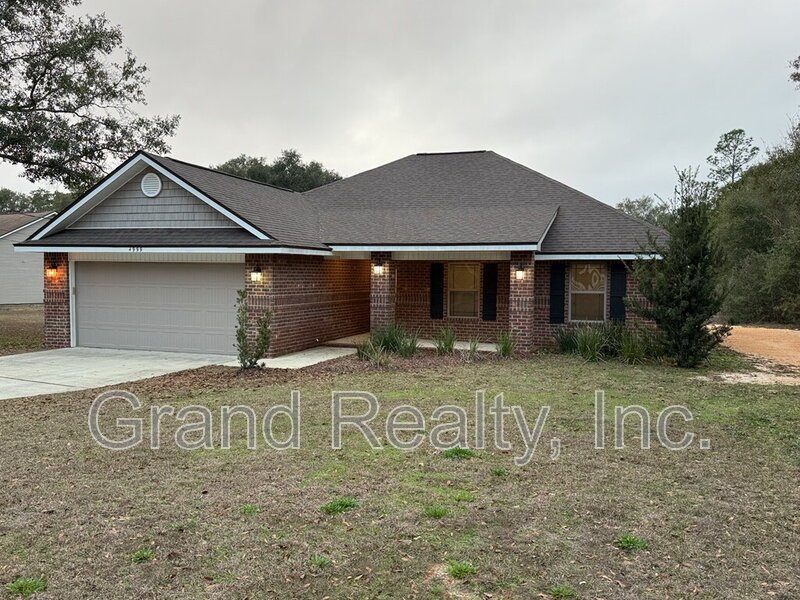 Beautiful 3-Bed Milton Retreat Featuring Granite Counters, Large Backyard, and a Screened In Porch! property image