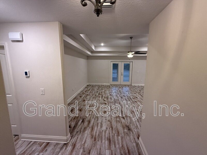 Beautiful 3-Bed Milton Retreat Featuring Granite Counters, Large Backyard, and a Screened In Porch! property image