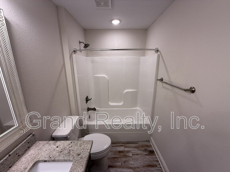 Beautiful 3-Bed Milton Retreat Featuring Granite Counters, Large Backyard, and a Screened In Porch! property image