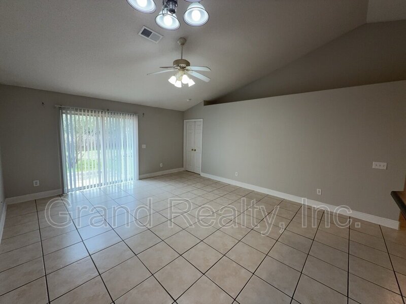 Cute 2-Bedroom, 2-Bath Duplex at 6901 Ella St, Bagdad, FL 32583 - Your Perfect Rental Home Awaits! *Lawncare included!* property image