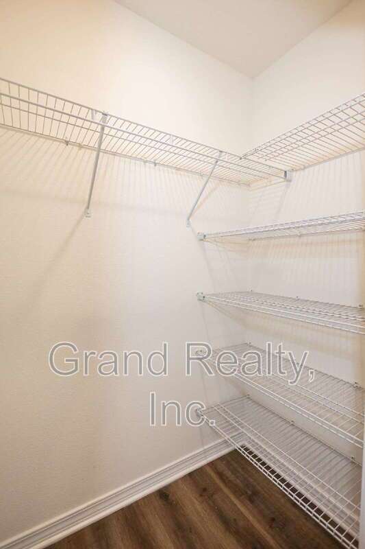 Newer 2 Bedroom, 2 Bathroom Rental in Milton With Water, Trash, & Lawncare Included! Photos & Virtual Tour from Similar Unit. property image