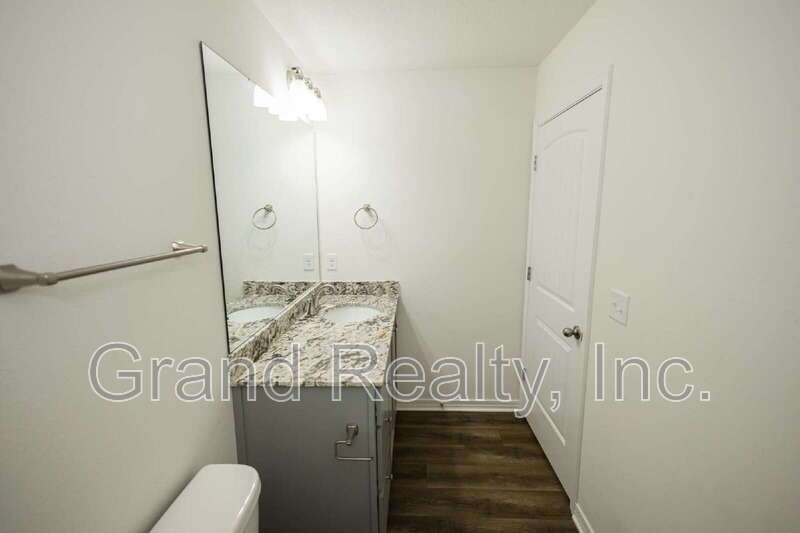 Newer 2 Bedroom, 2 Bathroom Rental in Milton With Water, Trash, & Lawncare Included! Photos & Virtual Tour from Similar Unit. property image