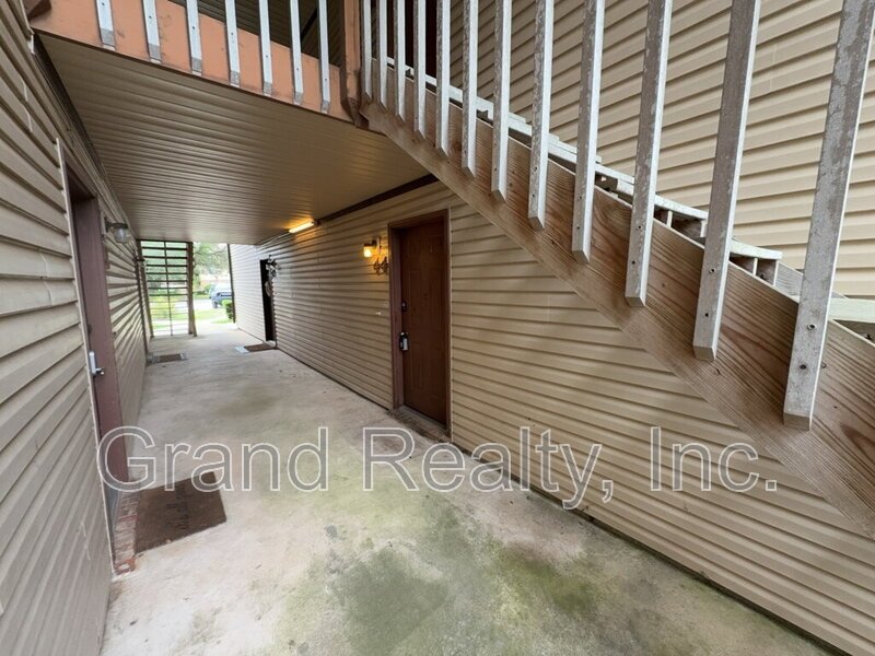 Move-In Ready 2 Bed, 2 Bath Condo with Screened Porch on West Michigan Avenue! property image