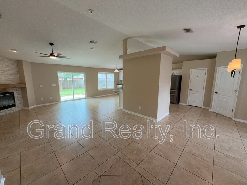 Spacious 3-Bedroom, 2-Bath Home in North Harbor Subdivision in Pace FL! property image