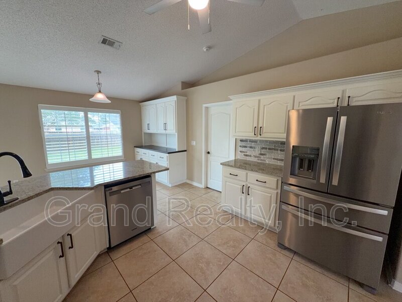 Spacious 3-Bedroom, 2-Bath Home in North Harbor Subdivision in Pace FL! property image