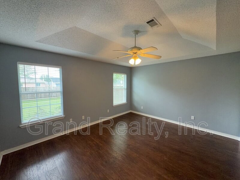 Spacious 3-Bedroom, 2-Bath Home in North Harbor Subdivision in Pace FL! property image