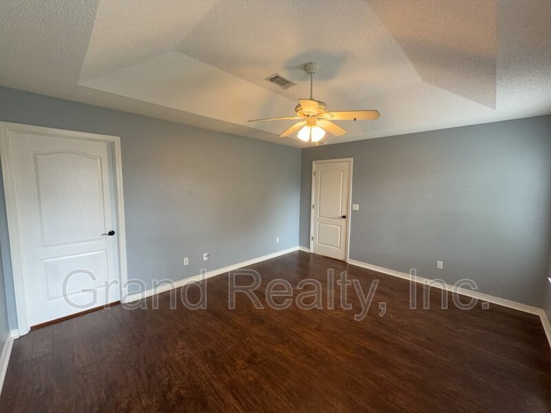 Spacious 3-Bedroom, 2-Bath Home in North Harbor Subdivision in Pace FL! property image