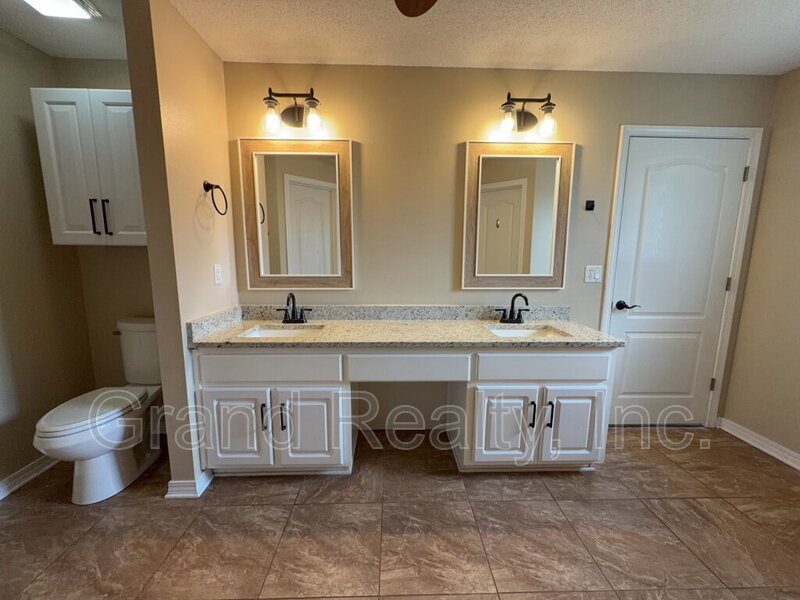 Spacious 3-Bedroom, 2-Bath Home in North Harbor Subdivision in Pace FL! property image