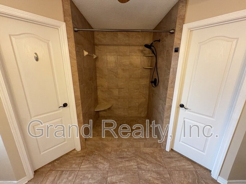 Spacious 3-Bedroom, 2-Bath Home in North Harbor Subdivision in Pace FL! property image