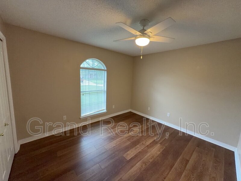 Spacious 3-Bedroom, 2-Bath Home in North Harbor Subdivision in Pace FL! property image