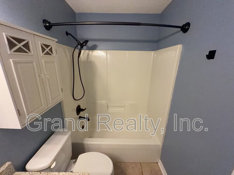 Spacious 3-Bedroom, 2-Bath Home in North Harbor Subdivision in Pace FL! property image